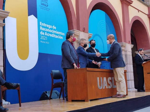 Entrega de reconocimientos UASLP